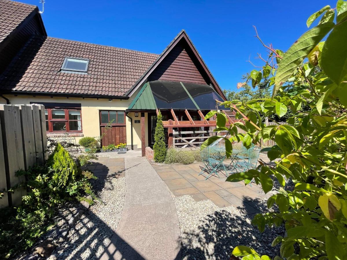 Вилла The Forge Winscombe Экстерьер фото