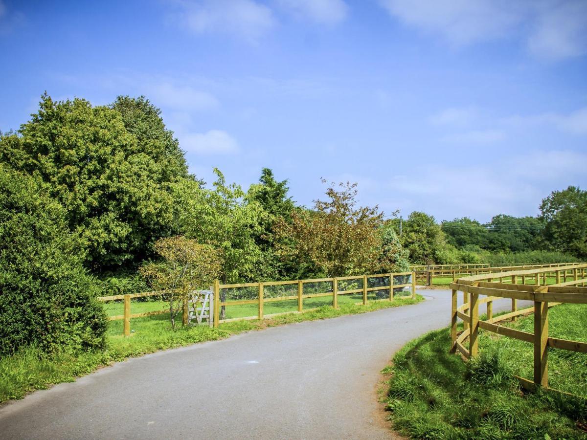 Вилла The Forge Winscombe Экстерьер фото